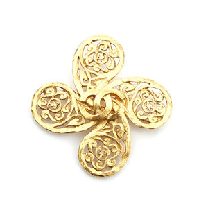 CHANEL Coco Mark Clover 95A Brooch, Gold, WS3598